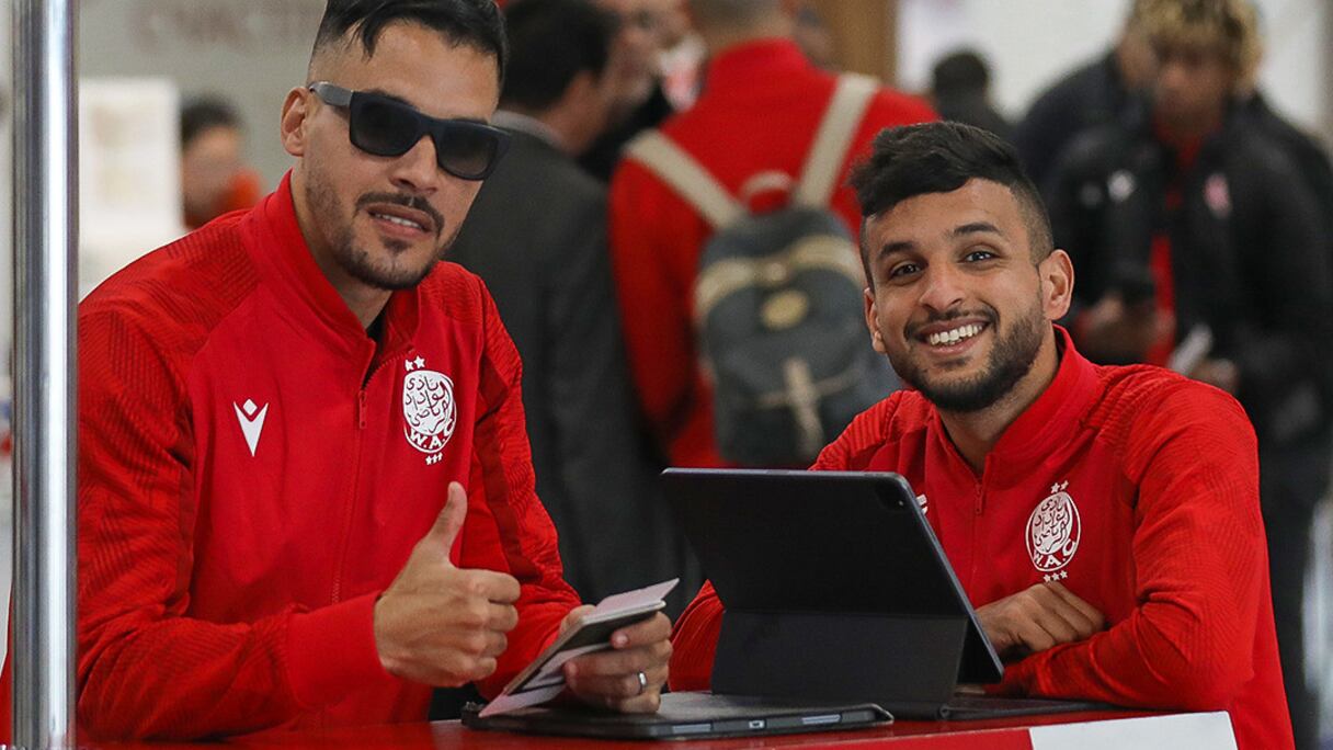 Jalal Daoudi et Badii Aouk, joueurs du Wydad de Casablanca.