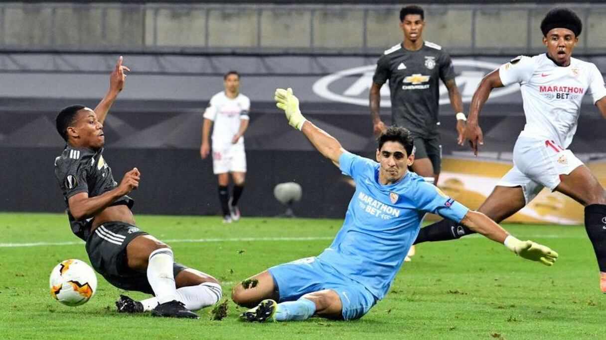 Yassine Bounou contre Manchester United en demi-finale de la Ligue Europa 2020.