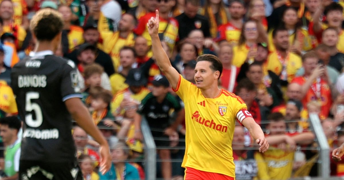 Photo: sport.le360.ma Ligue 1: Lens Confirms Ambitions and Lyon Wins Opener