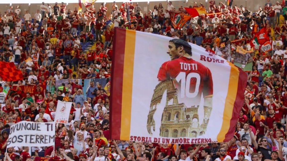 Les adieux de Totti ont été les plus émouvants de l'histoire du football. Plus de 65.000 personnes en larmes.
