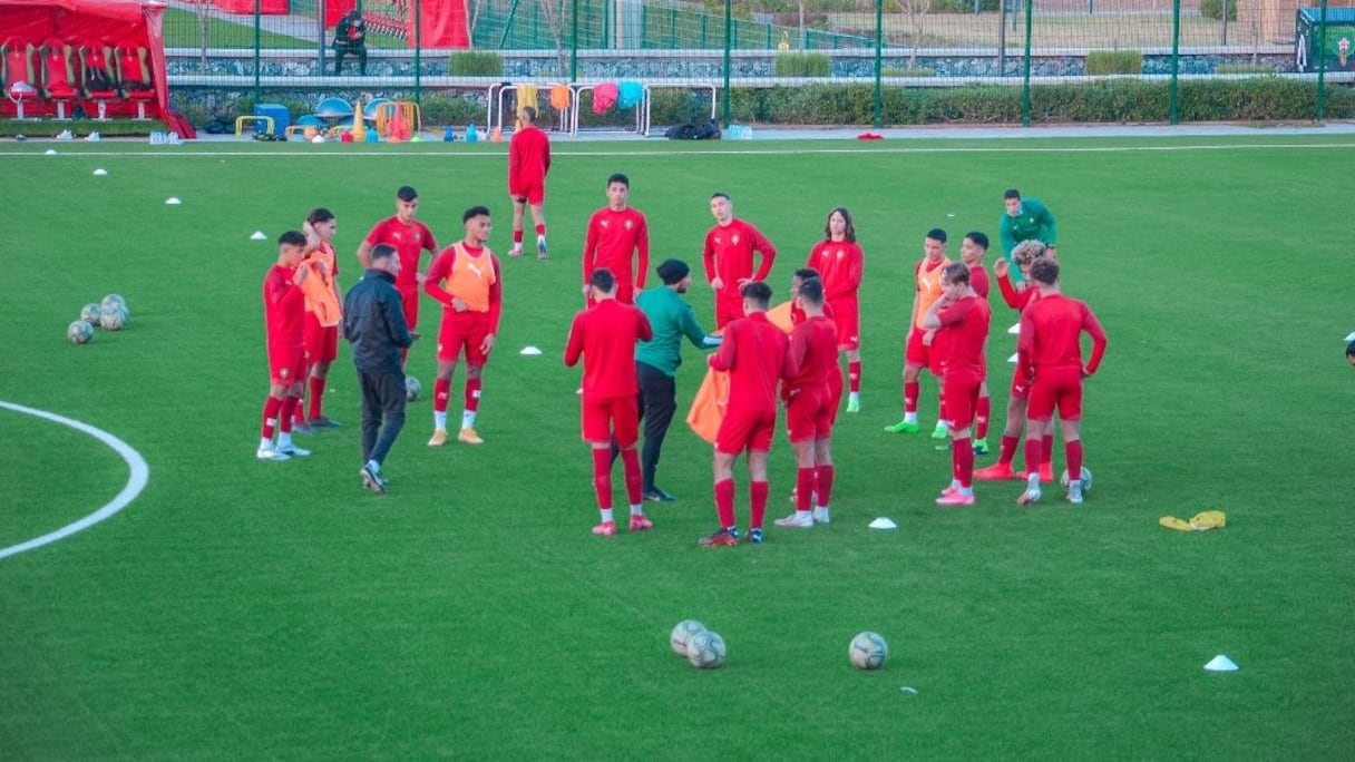 L'équipe nationale de football des moins de 17 ans, lors d'un stage de concentration.