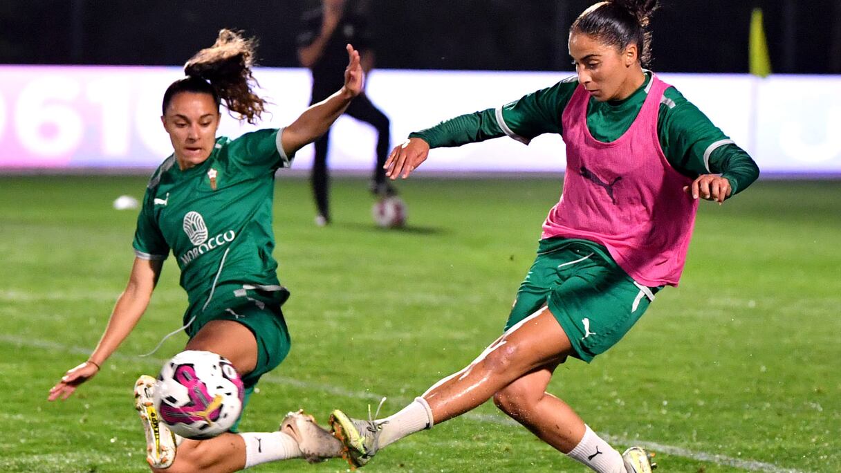 Une séance d'entrainement des Lionnes de l'Atlas au Complexe Mohammed VI de football à Maâmora, le samedi 6 avril 2024.