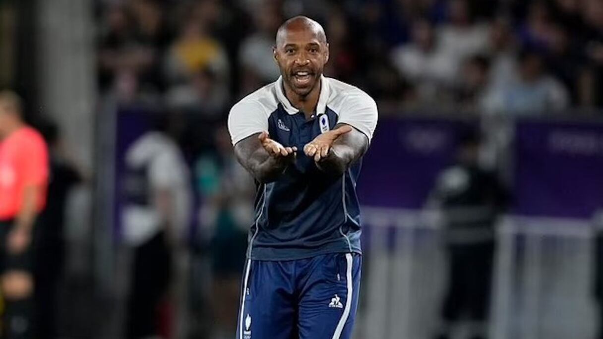 Thierry Henry, sélectionneur de l'équipe de France olympique.