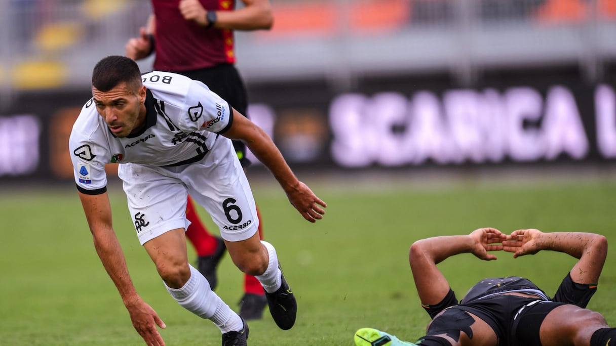 Mehdi Bourabia et la Spezia ont été relegué en Serie B suite à leur opposition face au Hellas Vérone, équipe à égalité de points en championnat, sur le score de trois buts à un.