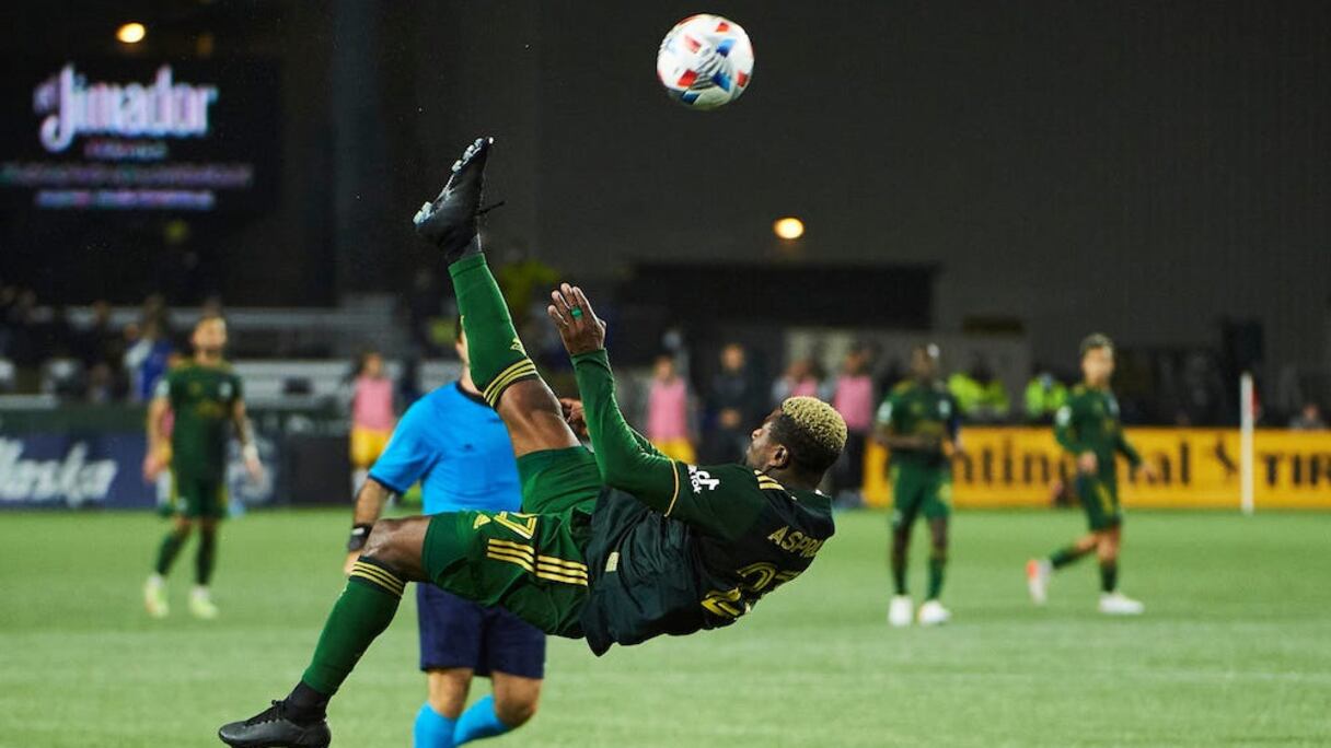 La magnifique bicyclette de Dairon Asprilla en MLS.