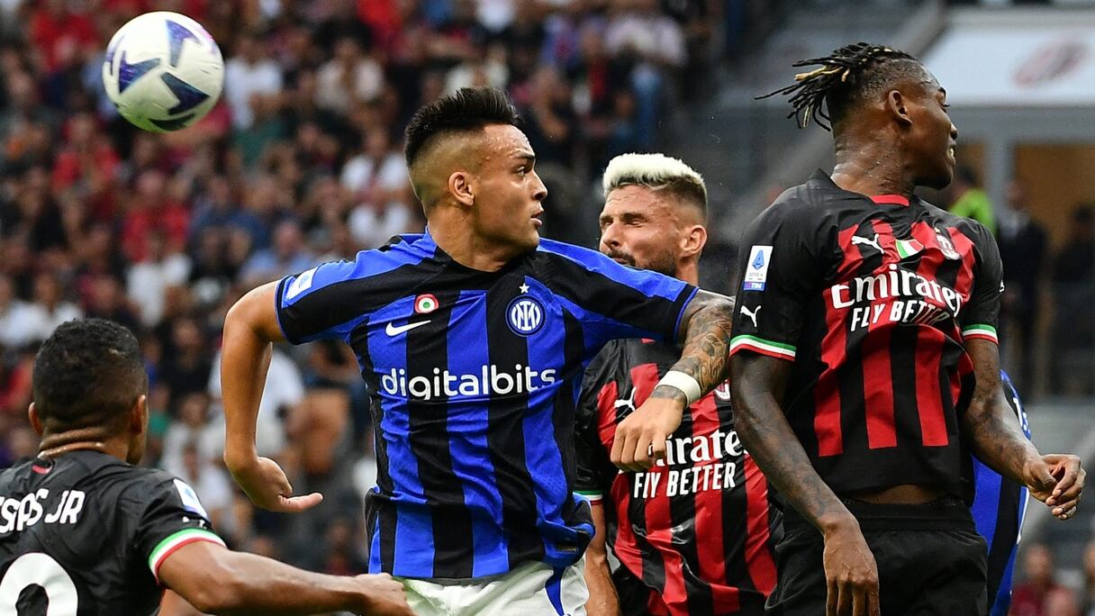 Duel AC Milan-Inter Milan.
