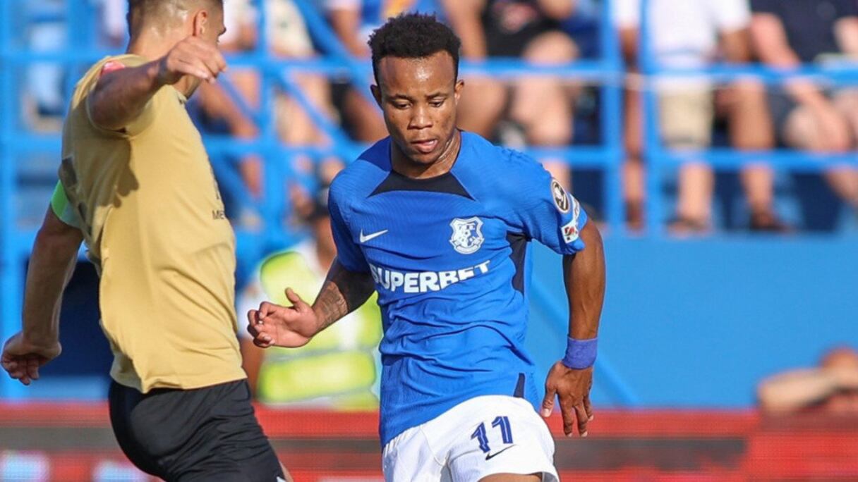 Mateus Santos avec le club roumain, le FCV Farul.