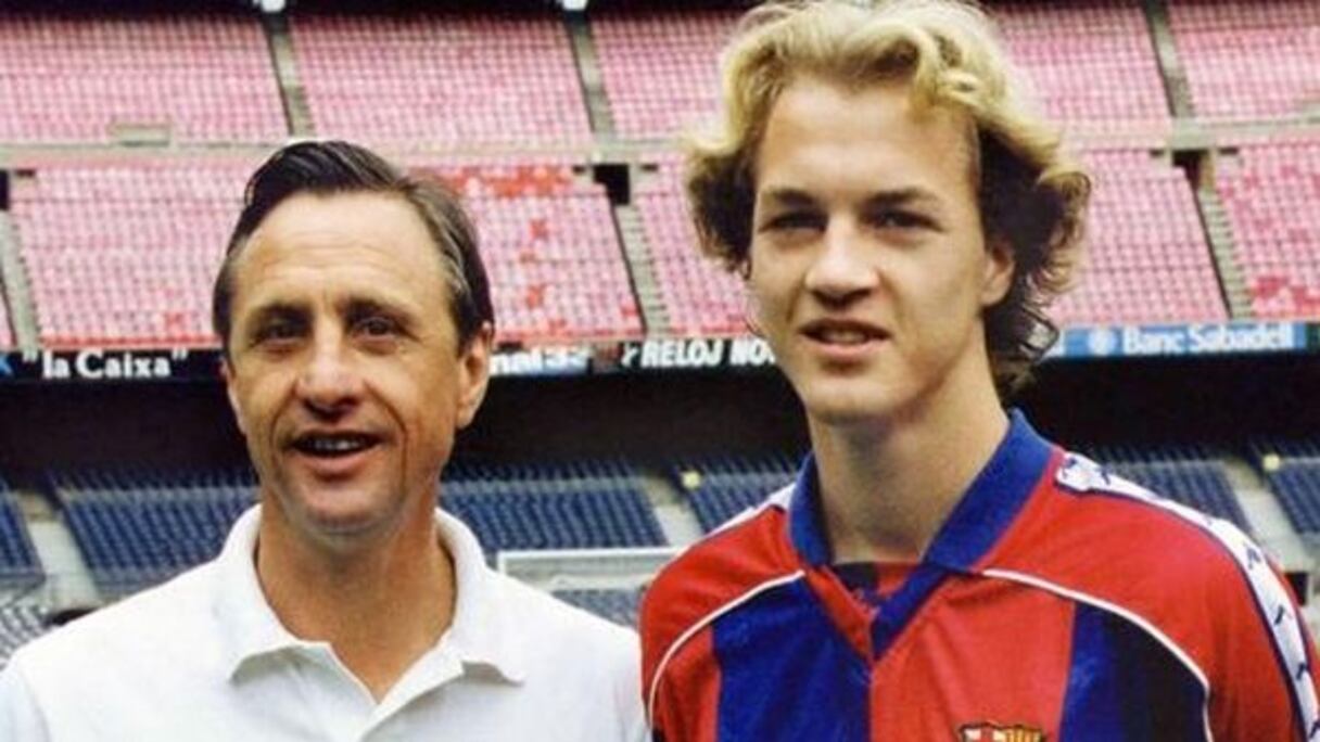 Cruyff sur le banc du Barça
En 1988, Johan Cruyff devient l'entraîneur du FC Barcelone. Pendant les huit années passés sur le banc du Barça, il remporte quatre titres de champion, deux coupes du Roi, la coupe des clubs champions et une coupe des coupes.
