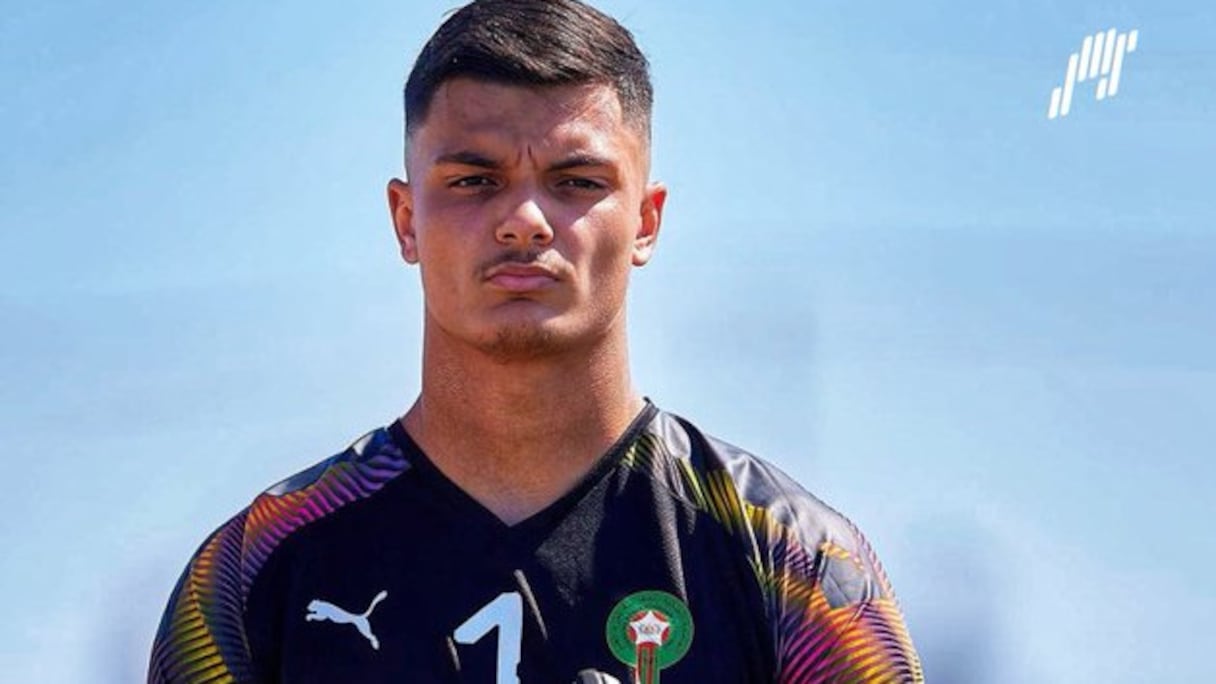 Elias Mago, gardien de but de l'équipe nationale olympique.