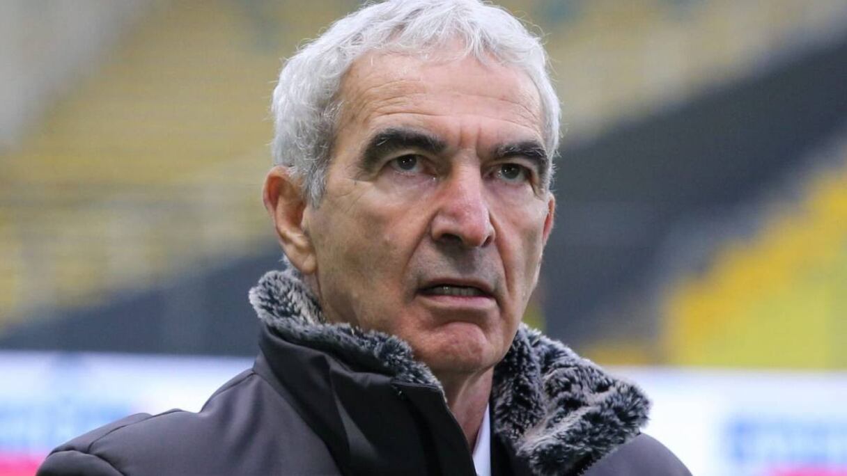 Raymond Domenech, président de l'Union nationale des entraîneurs et cadres techniques professionnels du football de France (UNECATEF).