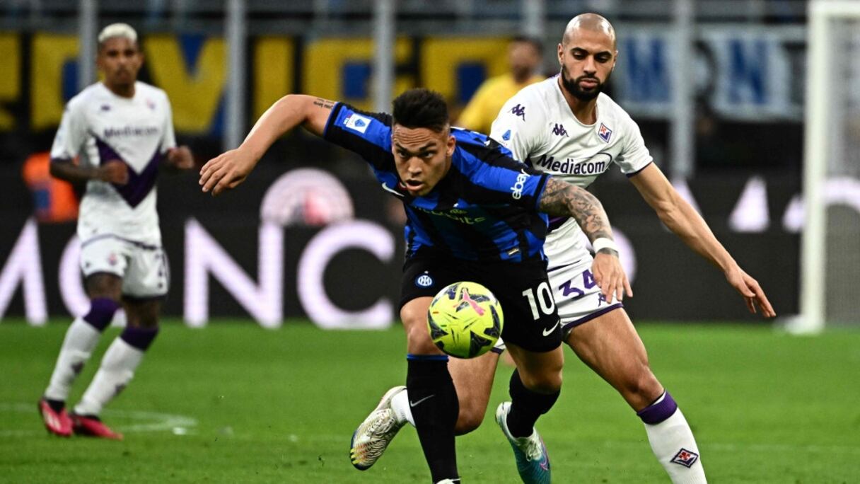 Sofyan Amrabat lors d'un précédent duel entre la Fiorentina et l'Inter Milan.