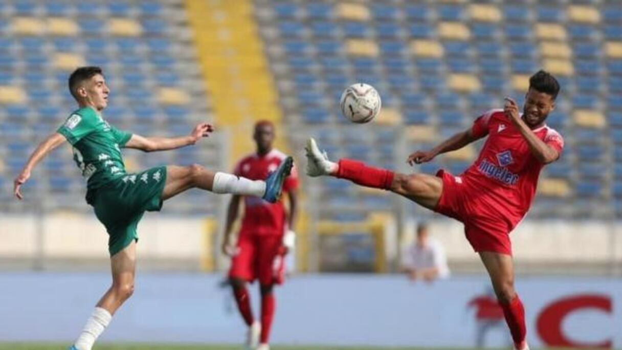 Duel acharné entre le Wydad et le Raja pour le sacre final.