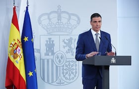 Le Premier ministre espagnol Pedro Sanchez lors d'un discours télévisé, le 28 avril 2025.