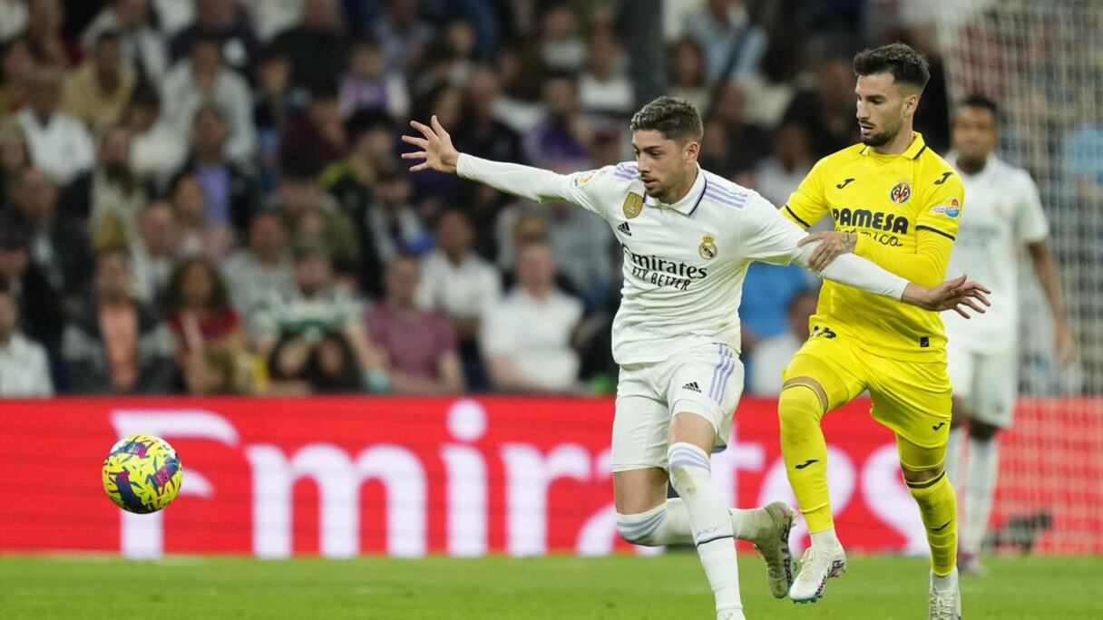 Federico Valverde, milieu de terrain du Real Madrid, et Alex Baena, joueur de Villarreal.