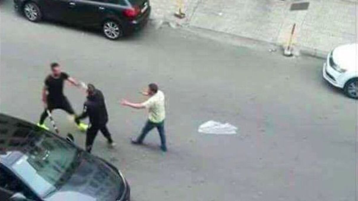 Zniti Anas a été agressé hier, dans les rues de Casablanca, et le gardien des Verts a tenu à se défendre.