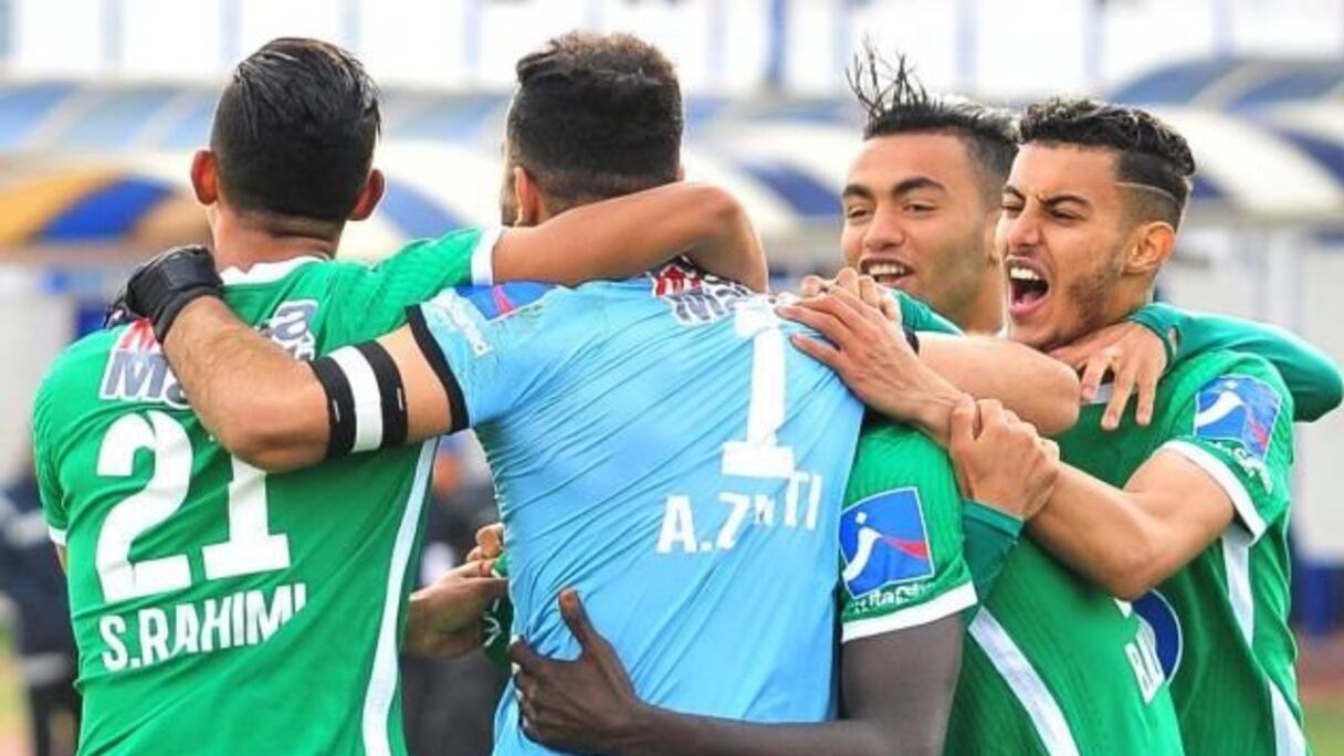 Les joueurs du Raja célébrant une victoire.