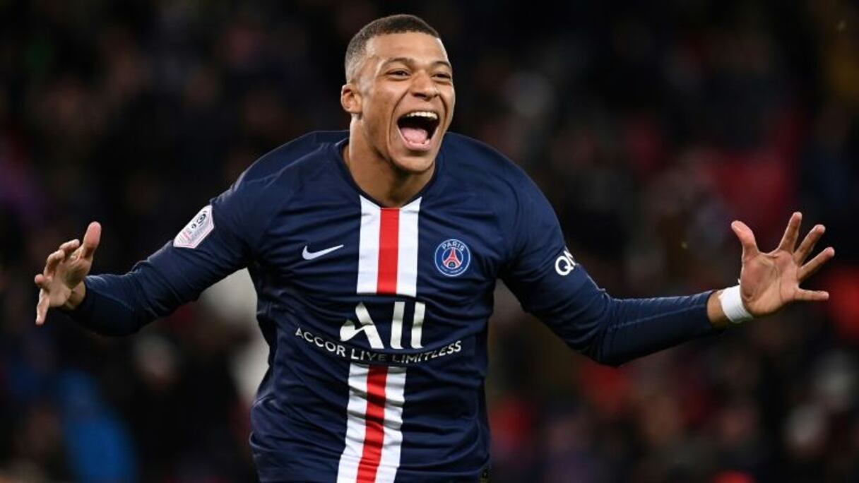 Jeune supporter de Kylian Mbappé.