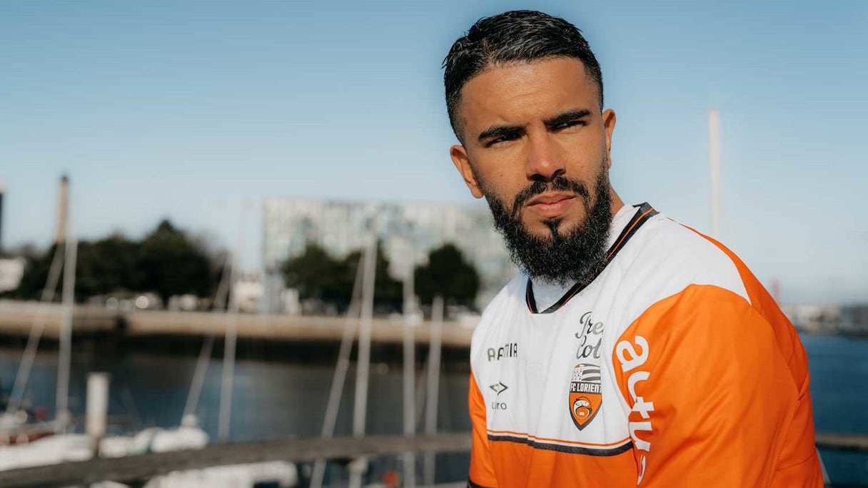 Imrân Louza avec le maillot du FC Lorient