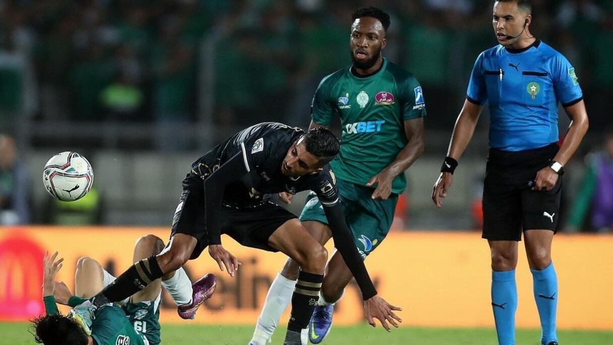 Une phase du match Raja de Casablanca-Hassania d'Agadir, mercredi 19 octobre 2022.