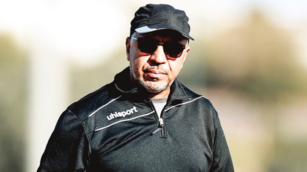 Mustapha Khalfi, entraineur adjoint de l'équipe nationale des joueurs locaux.