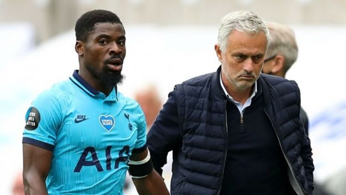 José Mourinho en conférence d’avant-match avec les joueurs de Tottenham.