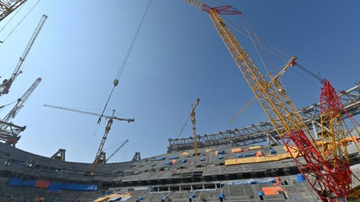Une photo prise le 20 décembre 2019 montre une vue du stade Lusail en construction, à environ 20 kilomètres au nord de la capitale du Qatar, Doha.