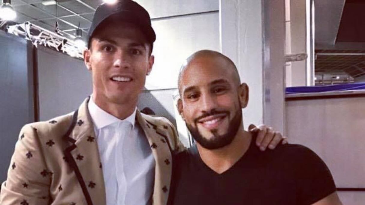 Abu Zaitar (MMA) et Cristiano Ronaldo après le triplé de CR en ligue des champions face à l'Atletico Madrid