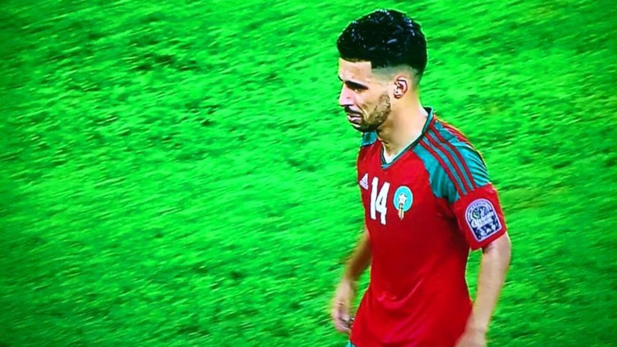 Le milieu de terrain des Lions de l'Atlas, Mbarek Bossoufa, en pleurs, après le but victorieux de Rachid Alioui face à la Côte d'Ivoire.