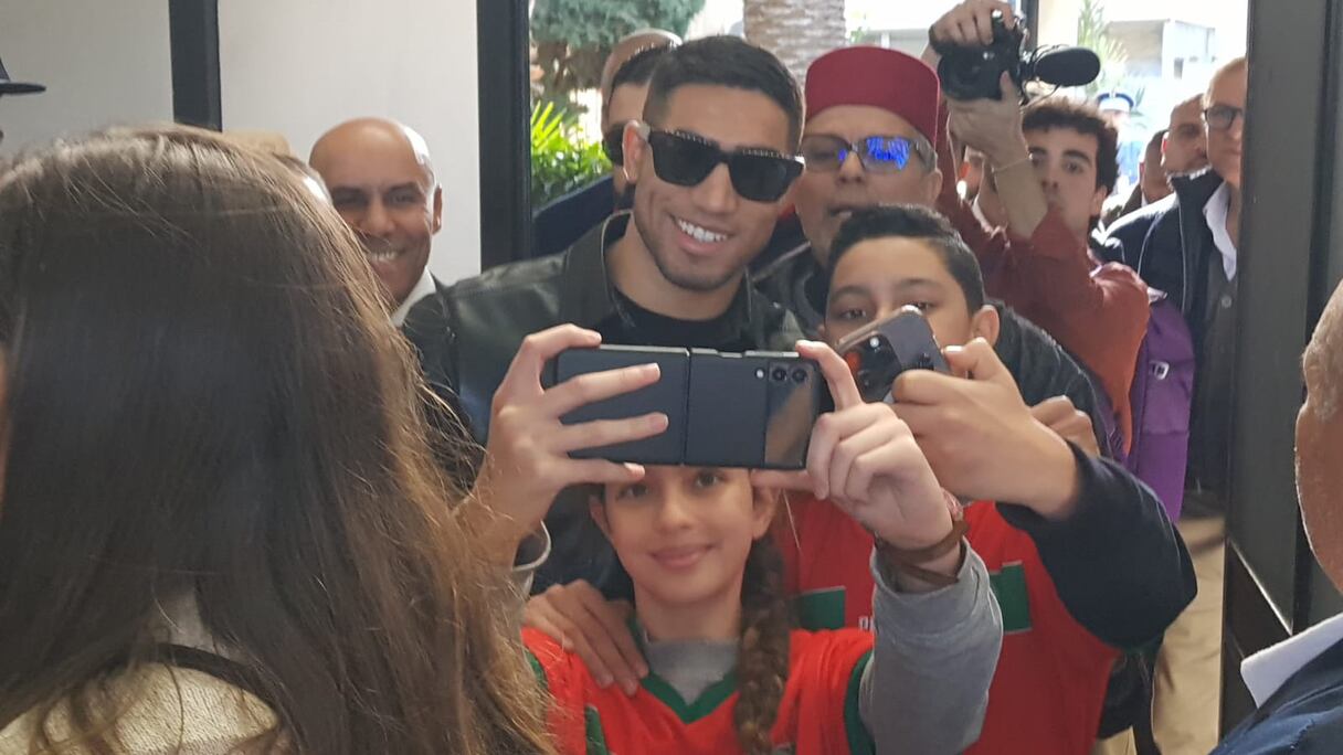Achraf Hakimi à l'aéroport international de Tanger-Ibn Batouta, le 10 janvier 2023.