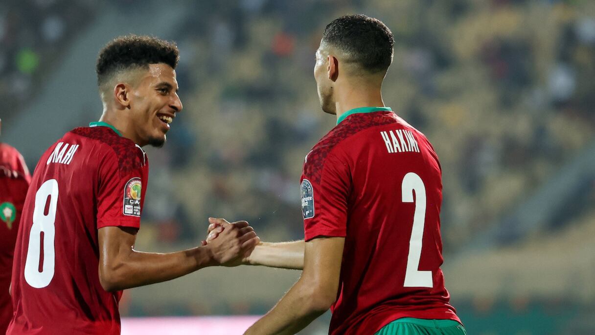 Azzedine Ounahi et Achraf Hakimi sous le maillot des Lions de l'Atlas.