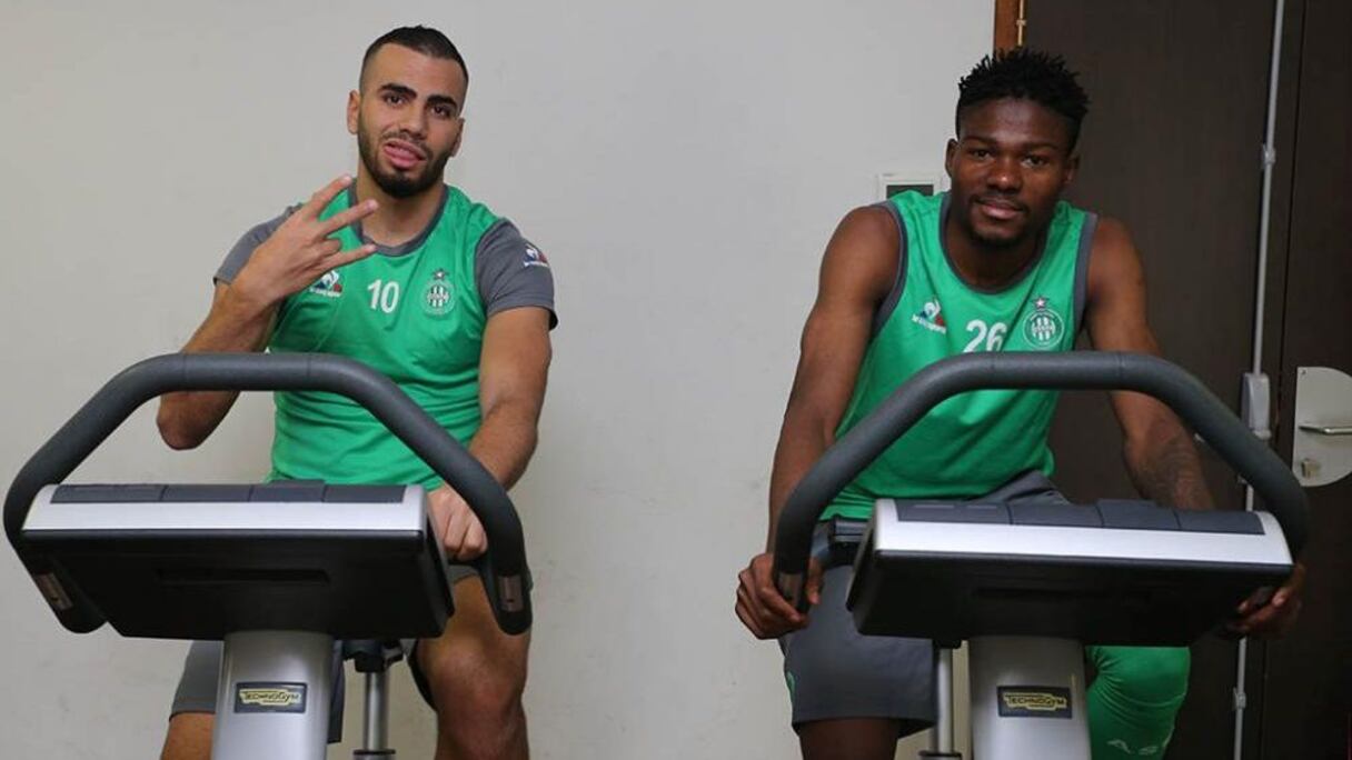 Oussama Tannane prend la pose.