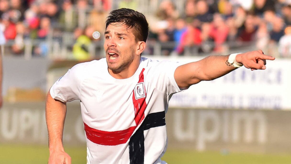 Giovanni Simeone, international argentin de Naples.