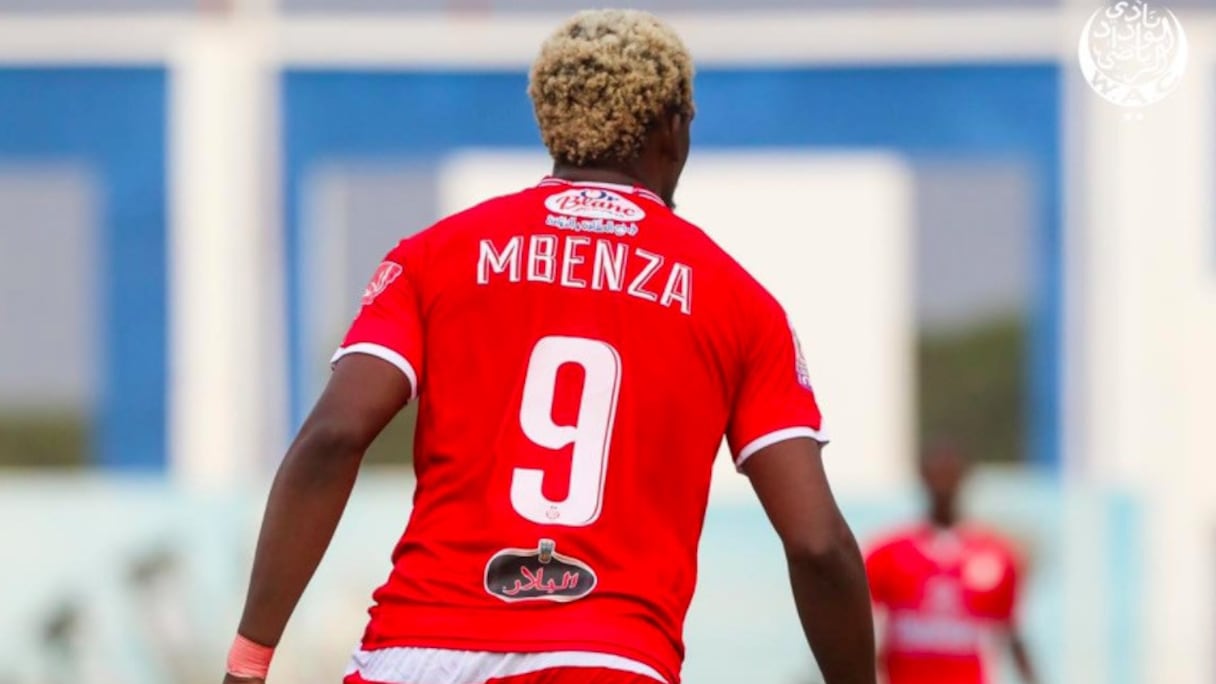 Guy Mbenza, attaquant international congolais du Wydad de Casablanca.