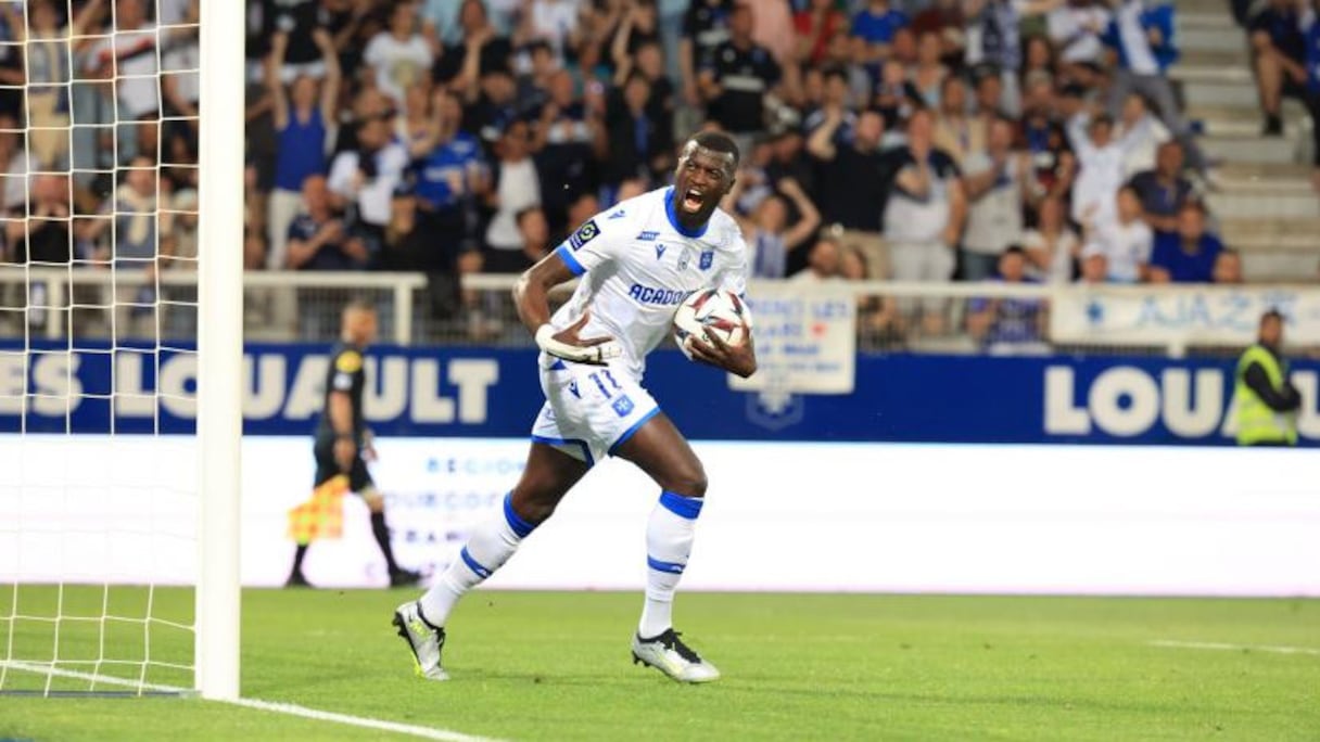 L'attaquant sénégalais, M'Baye Niang a rejoint ce dimanche 8 septembre, le Wydad de Casablanca pour une seule saison.