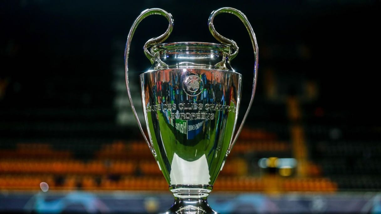 Le trophée de la prestigieuse Ligue des champions, la reine des compétitions européennes.