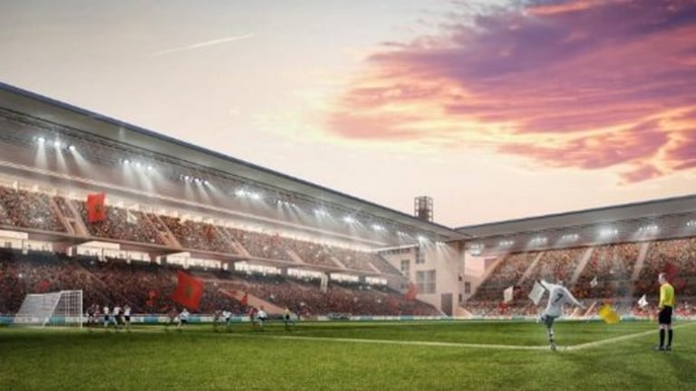 Le grand stade de Marrakech sera également rénové pour atteindre une capacité nette de 60 071 places requises pour une demi-finale du Mondial. 8000 sièges seront ajoutées dans les tribunes nord et sud et 102 loges VIP seront construites.