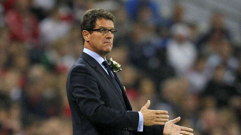 6 - Fabio Capello, 15 titre. 1 Ligue des champions (AC Milan), 7 fois champion d’Italie (4 titres avec Milan, 2 avec la Juventus, 1 avec l'AS Roma), 2 fois champion d’Espagne (Real Madrid), 1 Supercoupe de l’UEFA (Milan), 4 Supercoupes d’Italie (3 avec Milan, 1 avec l'AS Roma).
