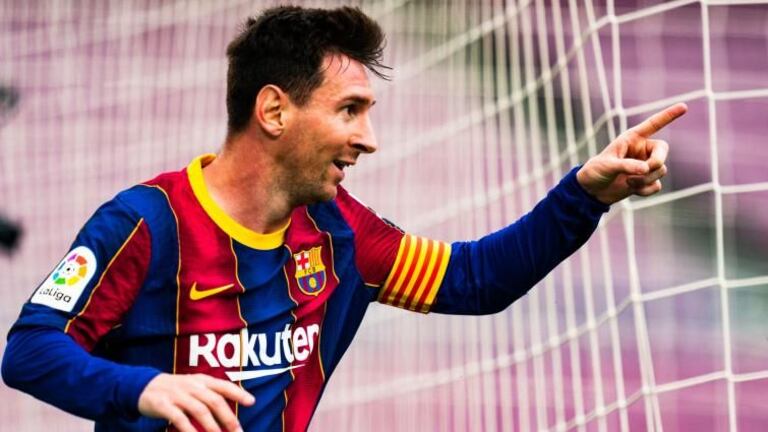 2-Lionel Messi: 920 matchs, 743 buts.