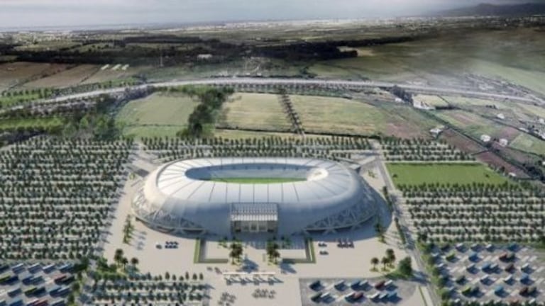 Lancé en 2015, le stade de Tétouan est en cours de construction et sera achevé en 2022. Le nouveau bijoux de la colombe blanche, qui aura une capacité de 45 600 places, se distingue par son architecture alliant les motifs traditionnels marocains à un design futuriste. Les aménagements prévus répondent déjà aux normes de la FIFA.  