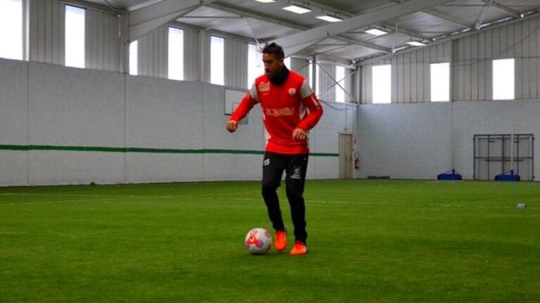 1. «D’abord, je conduis le ballon avec l’extérieur de mon pied, à une vitesse normale. Cette conduite de balle donne la maîtrise la plus totale. Le top serait de trottiner, d’être au juste milieu entre l’arrêt et la course.»