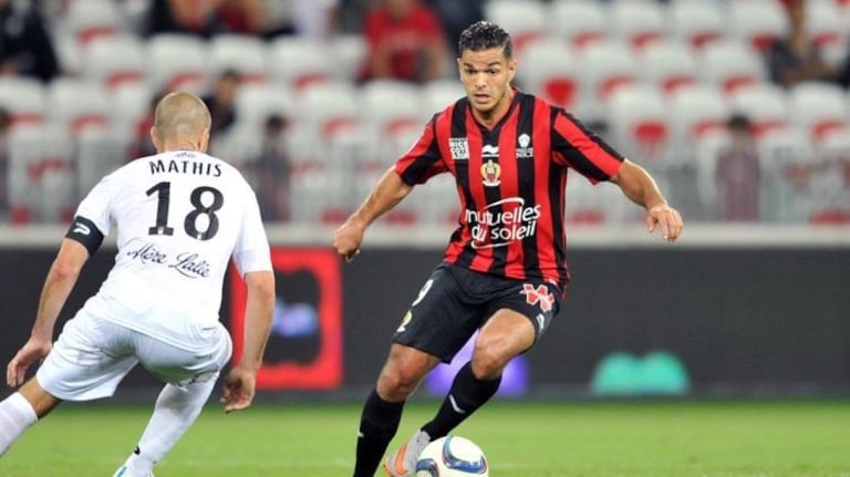 1 Hatem Ben Arfa | OGC Nice
Dribbles réussis : 124 l Pourcentage de dribbles réussis : 52%