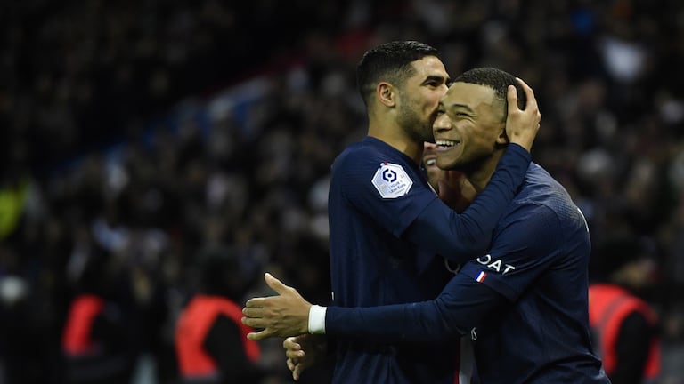 Achraf Hakimi et Kylian Mbappé